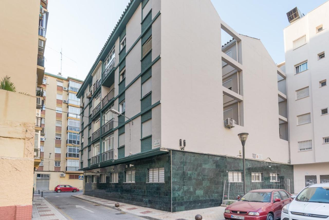 Ole Hostels Malaga Zambrano Exterior foto